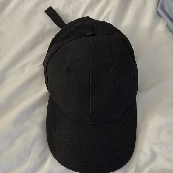 Athleta Accessories - Athleta Black Essential Sports Cap